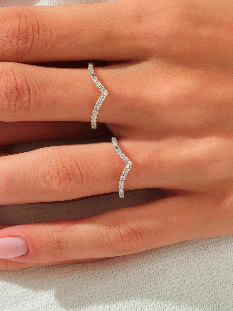 925 Sterling Silver Fashion V-shaped zircon Shiny Thin Ring For Women Anniversary Party Personalized High Quality Fine Jewelry