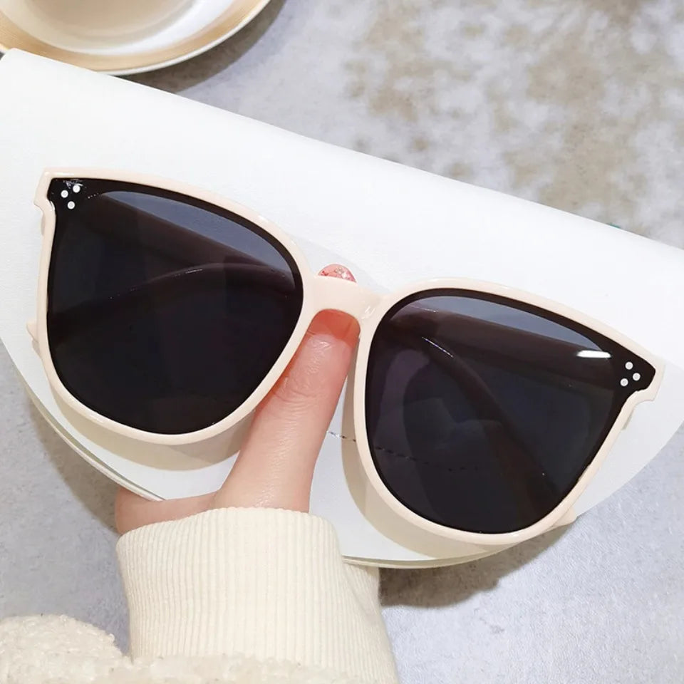 Oversized SquareSunglasses for Women Men, UV400 Protection Driving Shades,Trendy All-Match Fashion Sun Glasses for OutdoorTravel